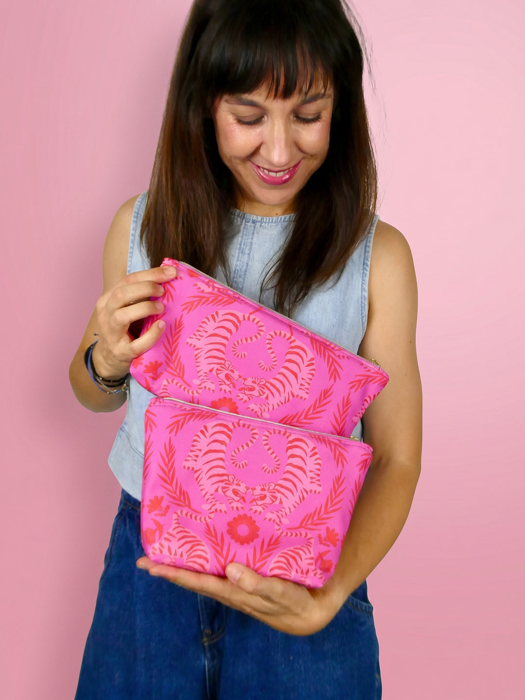 J&amp;J Bio Canvas El Tigre pink