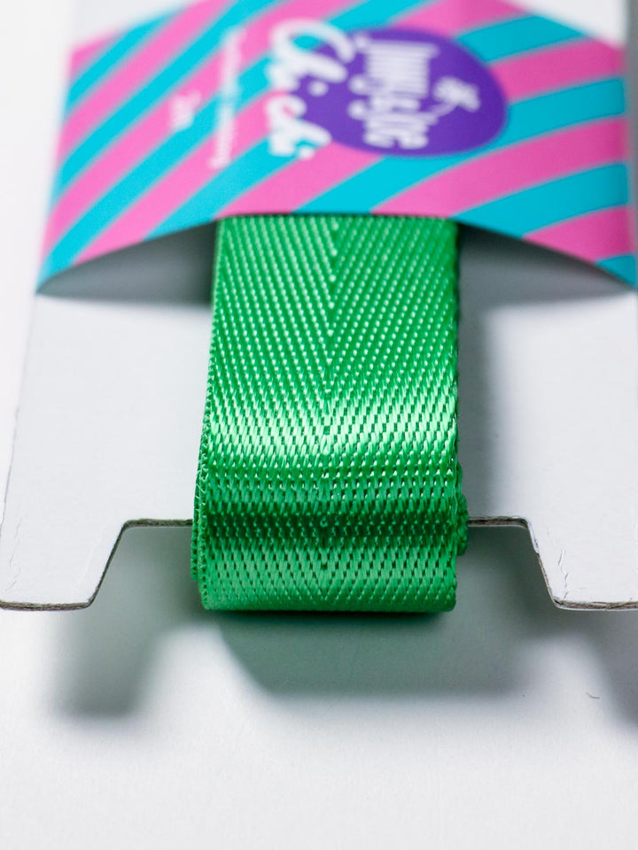 J&amp;J Gurtband Shiny fishbone 25mm grün
