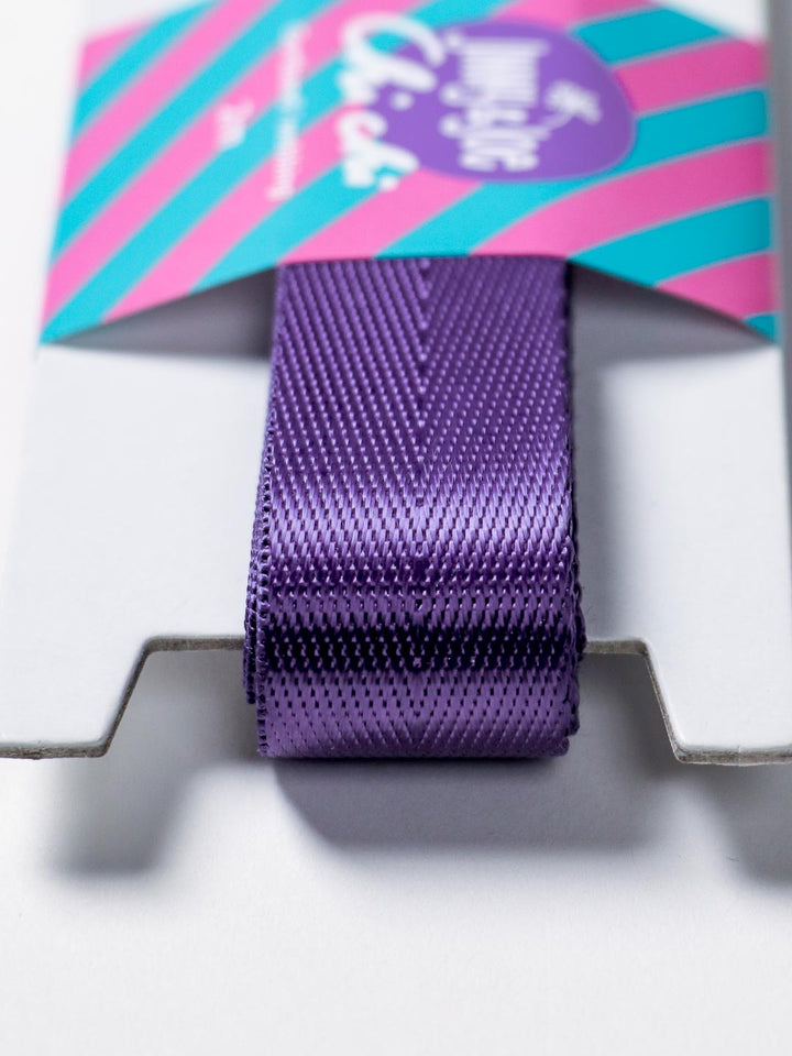 J&amp;J Gurtband Shiny fishbone 25mm lila