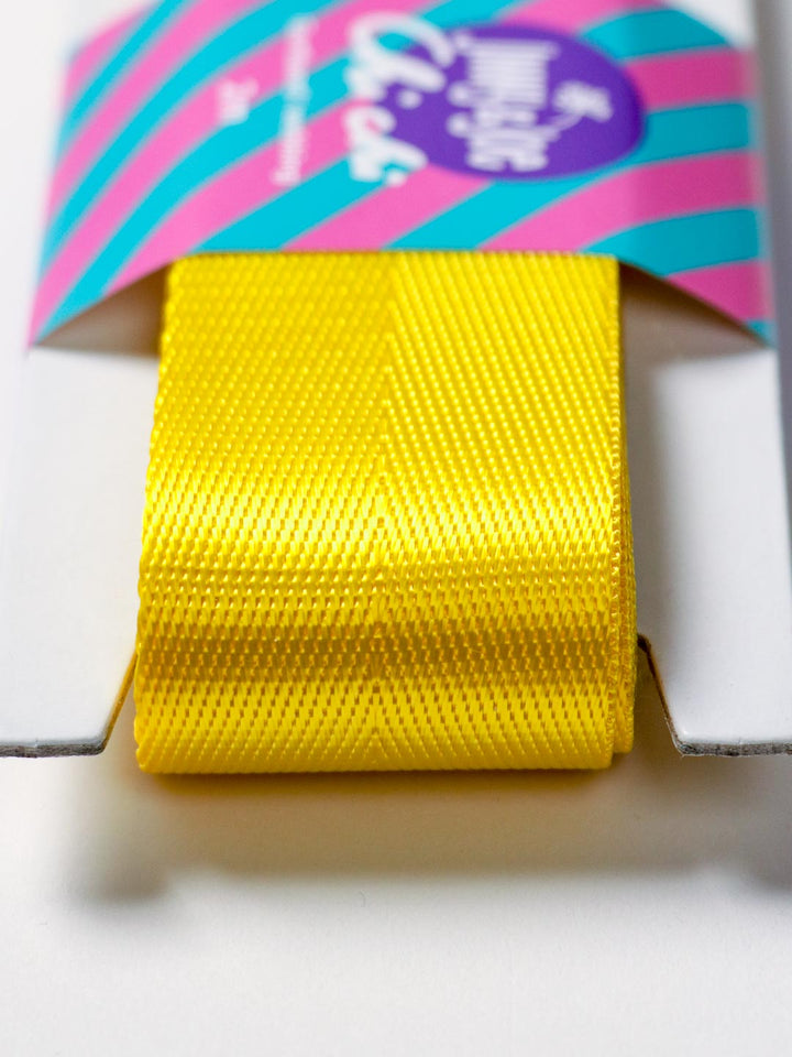 J&amp;J Gurtband Shiny fishbone 38mm gelb