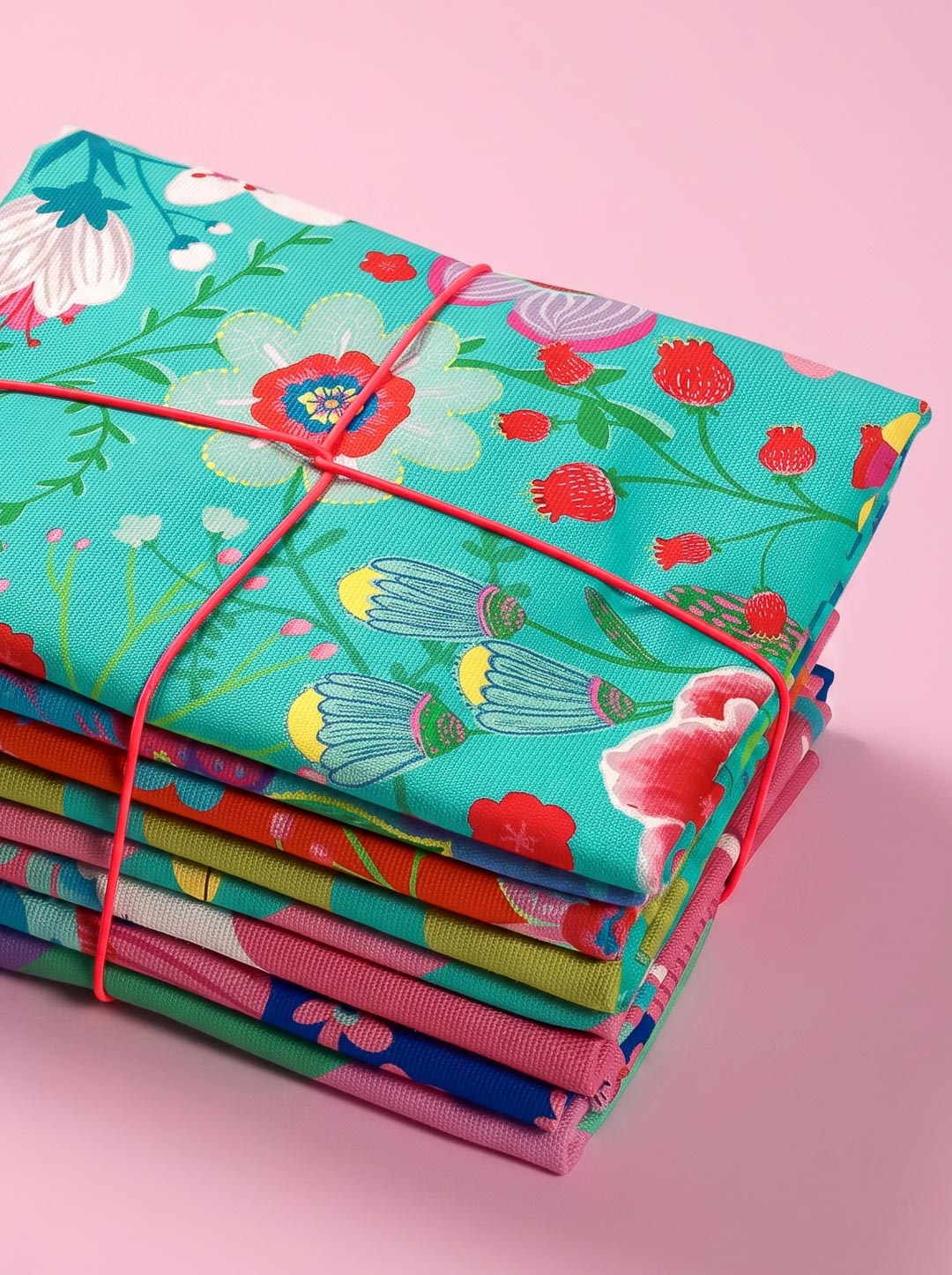 J&amp;J Bio Canvas Fat Quarter Bundle Flowers and Petals