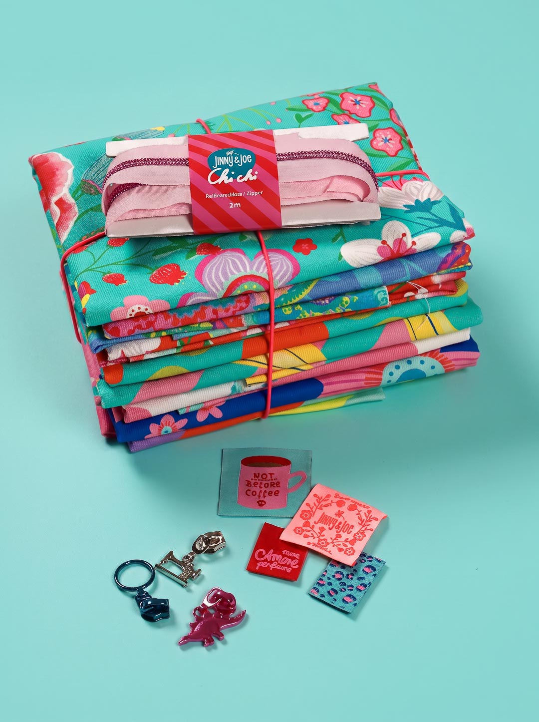 J&amp;J Bio Canvas Fat Quarter Bundle Flowers and Petals