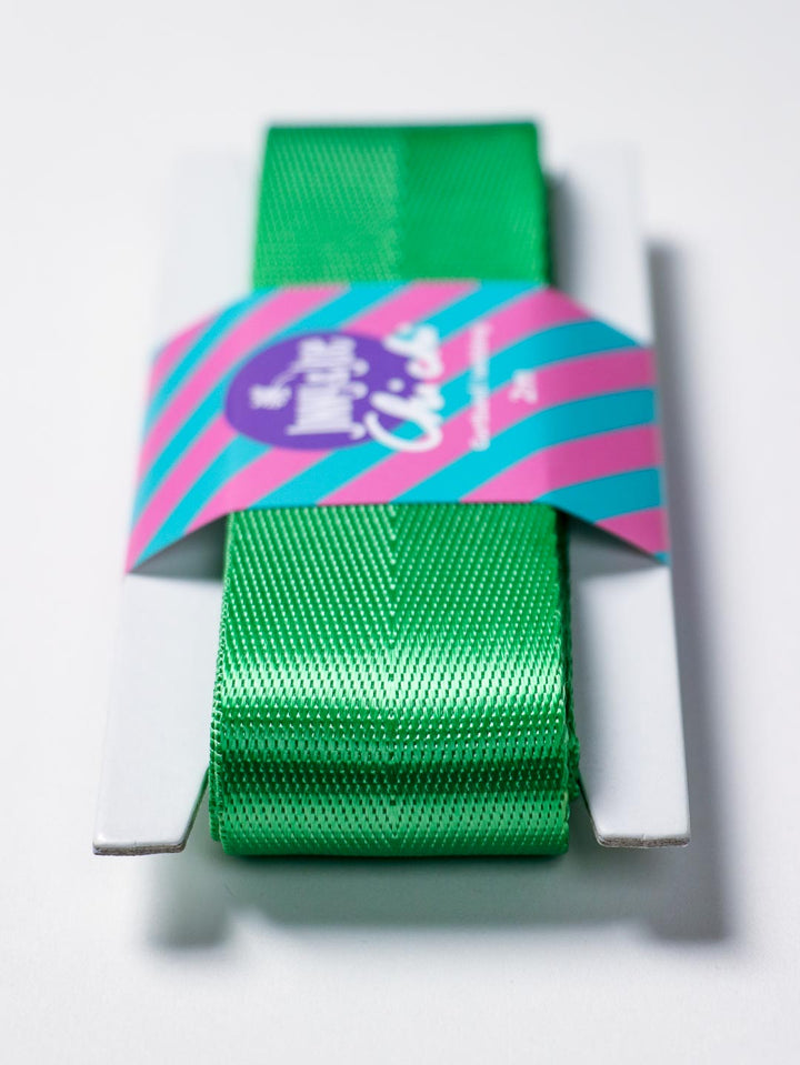 J&amp;J Gurtband Shiny fishbone 38mm grün