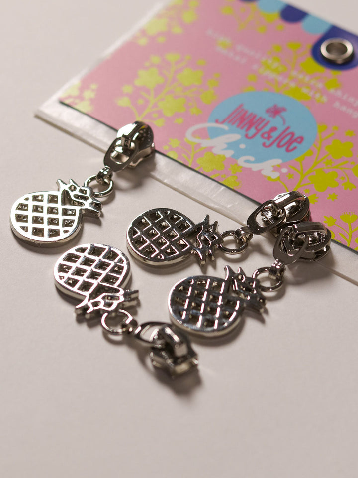 J&amp;J Zipper Metall Ananas silber