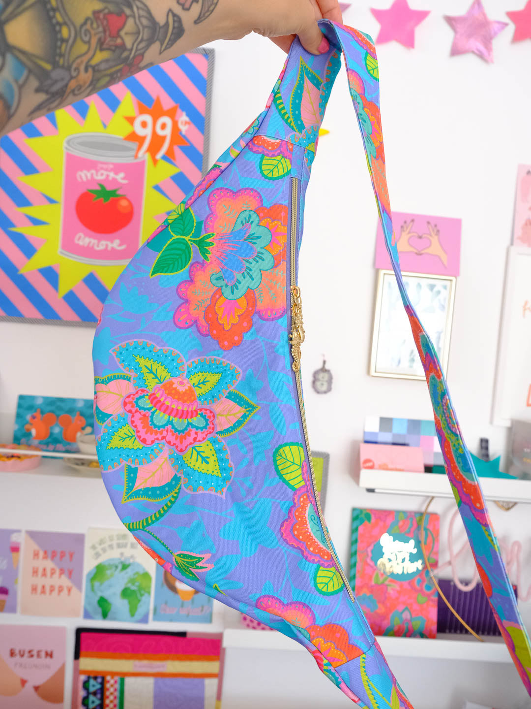 J&J Bio Canvas Fabulous Flowers blueberry