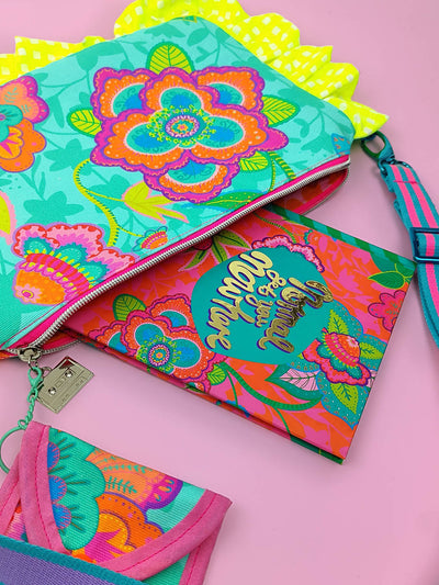 J&J Bio Canvas Fabulous Flowers aqua