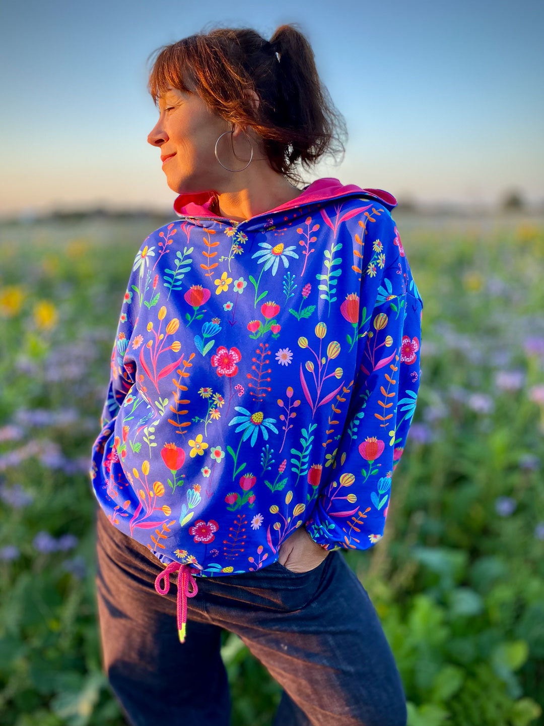 J&amp;J Bio French Terry Little Wildflowers blau