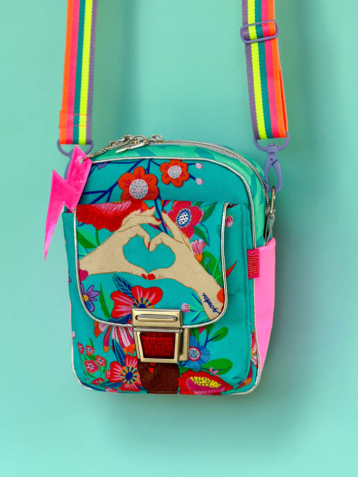 J&amp;J Canvas little Sisterhood cyan