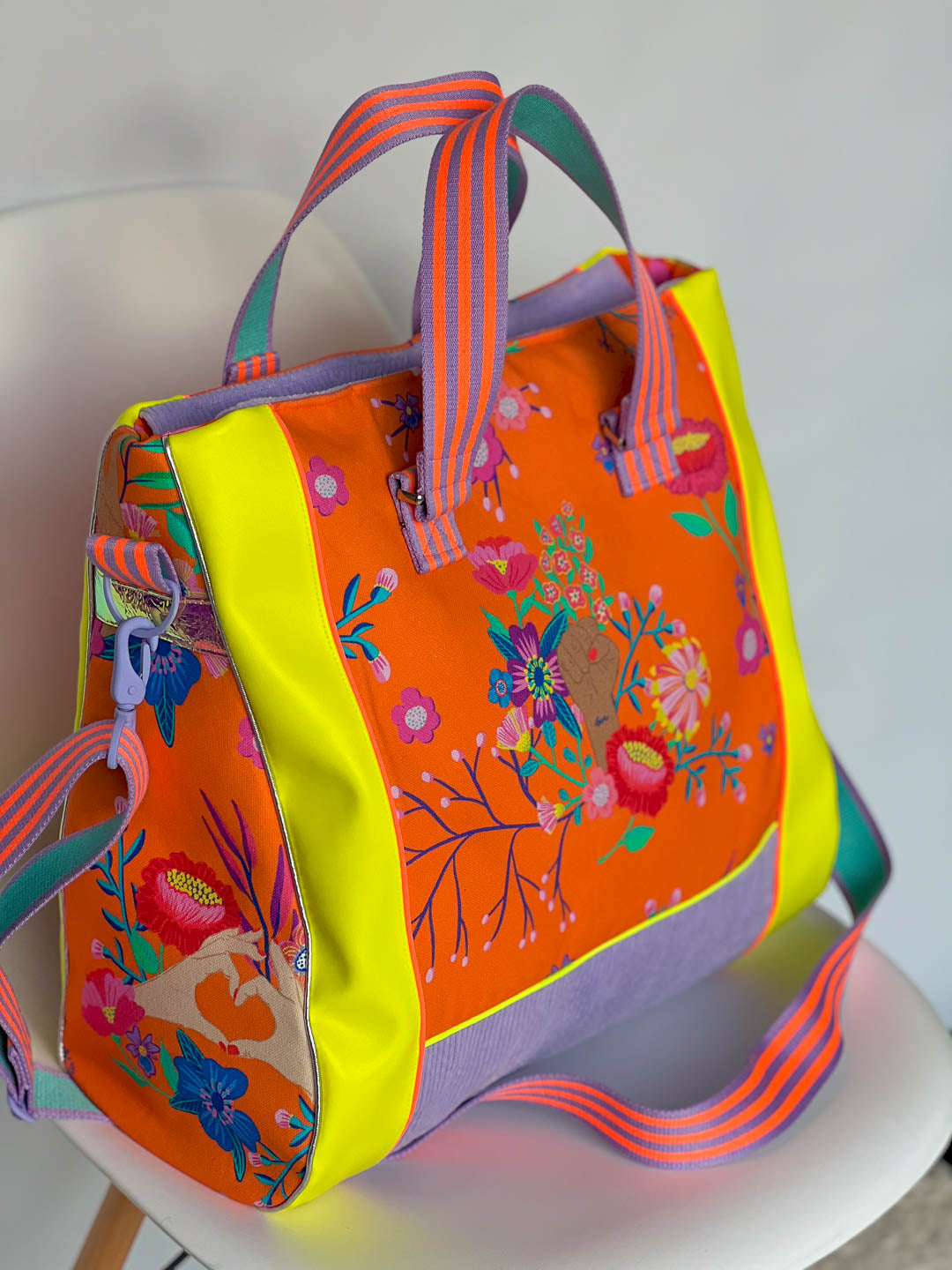 J&amp;J Canvas little Sisterhood orange